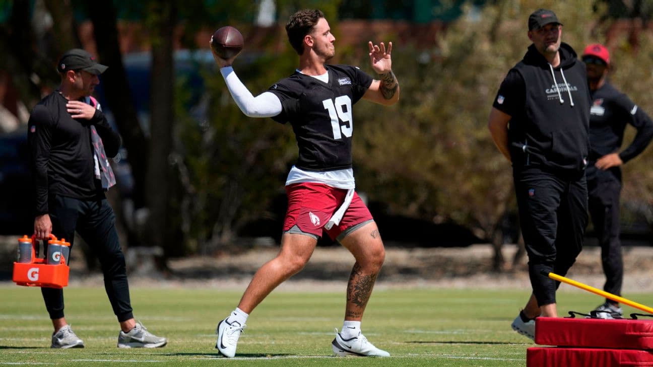 Carson Beck showed in rookie minicamp that he would be able to handle an NFL cadence.