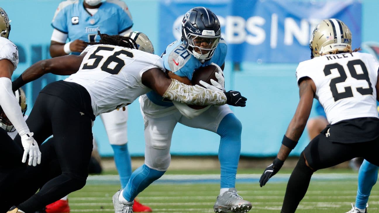 Tony Pollard's fantasy PPG has fallen in three consecutive seasons.