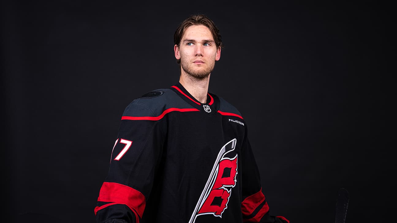 Mark Jankowski in action