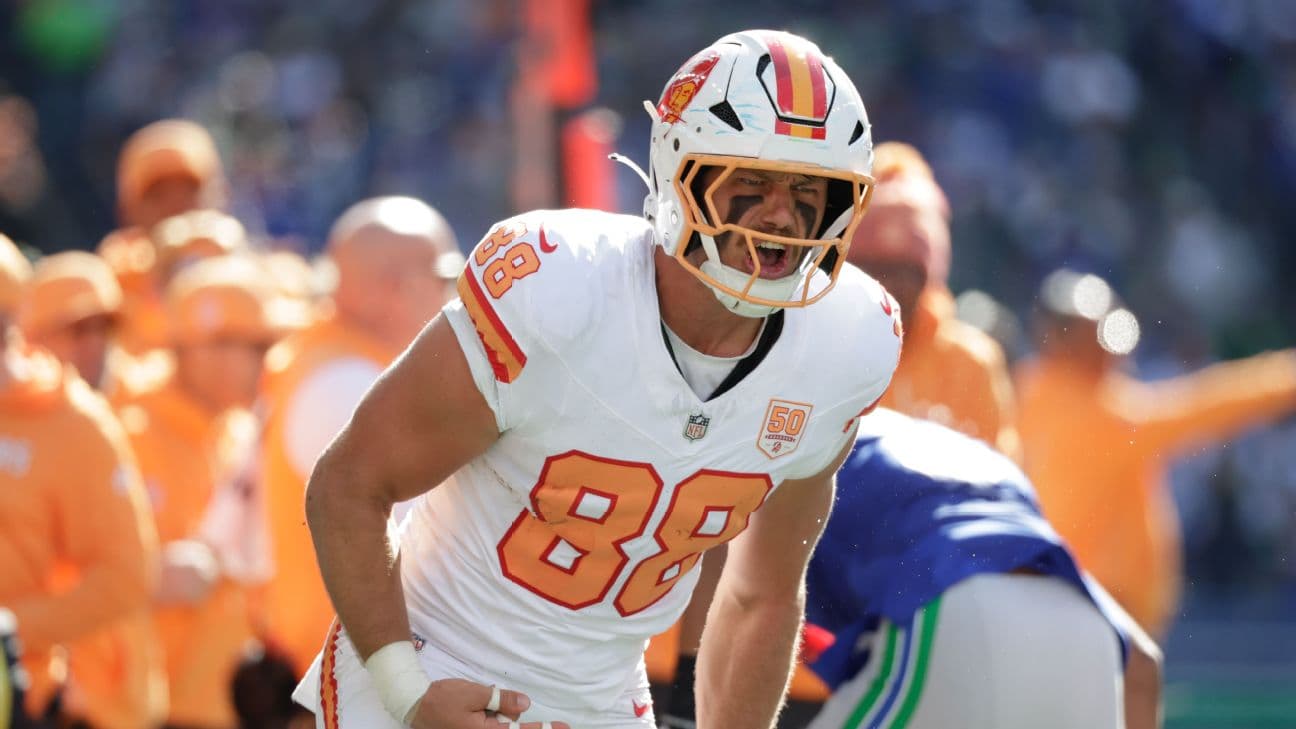 The Tampa Bay Buccaneers are bringing back tight end Cade Otton.
