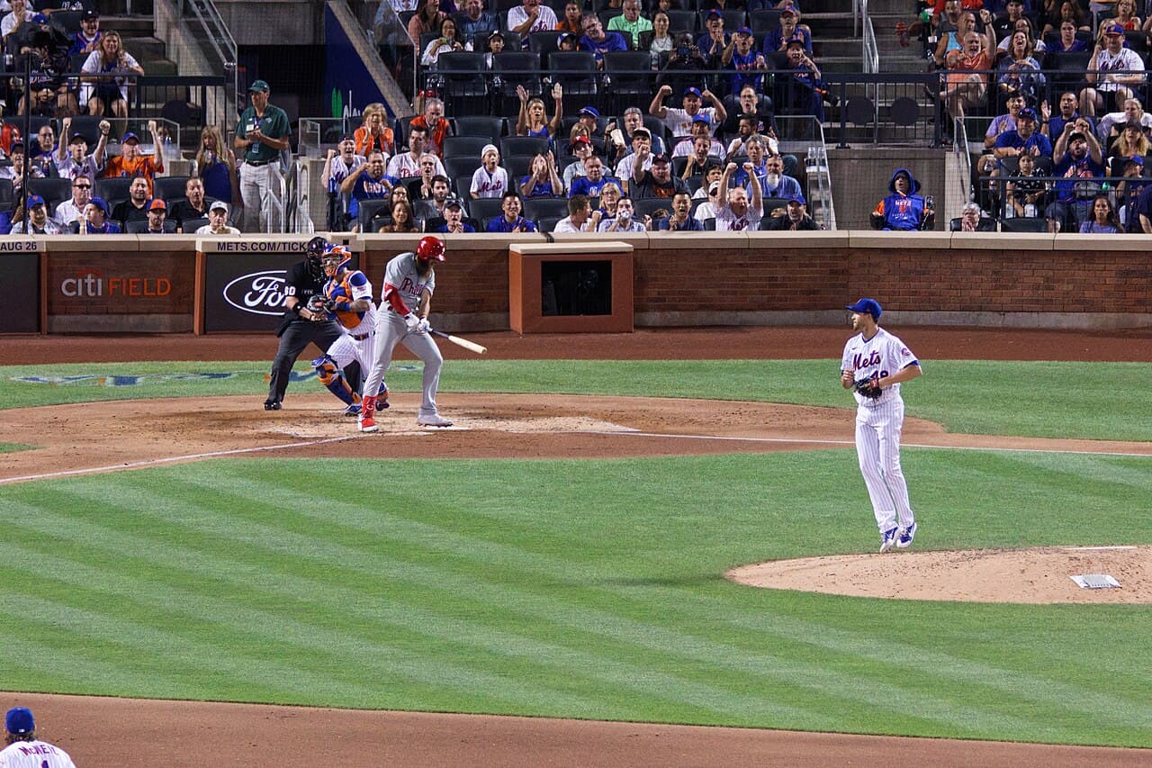Jacob deGrom pitches to Brandon Marsh, August 13, 2022 - 00005